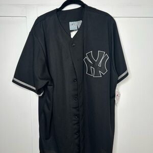 Yankee Black Men's Jersey with Gray Accents size 1XL